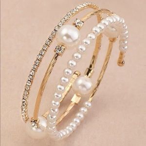 Gorgeous, Faux Pearl with rhinestone decor bangle